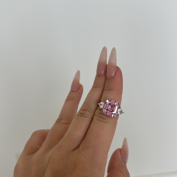 pink ring - Picture 4 of 4